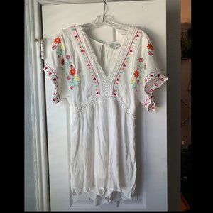 White floral Jun & Ivy size M romper